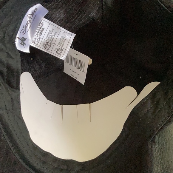 Velour Mickey Mouse Cap - Picture 4 of 4